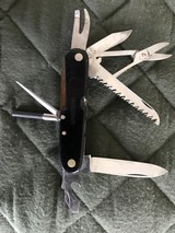 Browning Germany multi tool 3 1/2 closed - 2 of 4