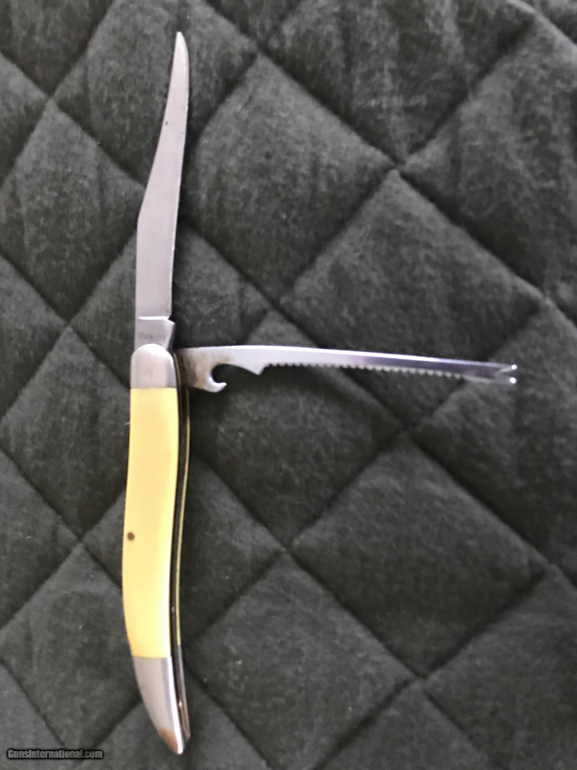 Kabar 1128 USA 2 blade fishing knife with hook sharpener