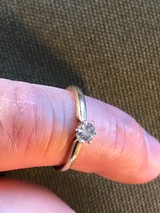 Ladies 10 K diamond solatitire solstice - 4 of 4