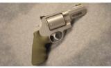 Smith & Wesson 460 - 1 of 2