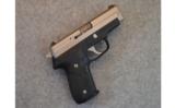 Sig Sauer compact P229 in 40 S&W - 1 of 4