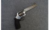Smith & Wesson Model 629-6
in 44 mag - 1 of 3