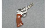 Smith & Wesson ~ 66 ~ 357 Mag - 1 of 2