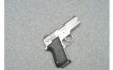 Smith & Wesson ~ 4516-1 ~ 45 Auto - 1 of 2
