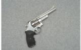 Smith & Wesson ~ 629 ~ 44 Mag - 1 of 2