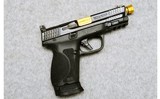 Smith & Wesson ~ M&P9 M2.0 ~ 9MM - 1 of 2