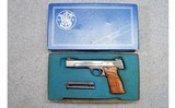 Smith and Wesson ~ Model 41 ~ .22LR - 4 of 6