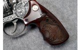 Colt ~ Anaconda Davidson's Engraved Grizzly ~ .44 Magnum - 7 of 11