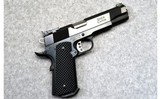 Les Baer Custom ~ 1911 Premier II ~ 10MM - 1 of 4
