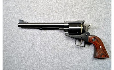 Ruger ~ New Model Super Blackhawk ~ 44 Magnum