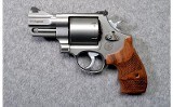 Smith & Wesson ~ 629 Performance Center Stainless ~ 44 Magnum - 2 of 2