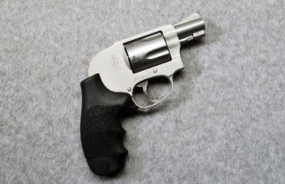 Smith & Wesson ~ 638-3 Stainless ~ .38 SPL+P