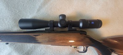 Weatherby Mark V Varmintmaster 22-250 - Image 4 of 10