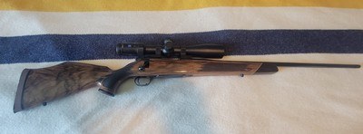 Weatherby Mark V Varmintmaster 22-250 - Image 1 of 10