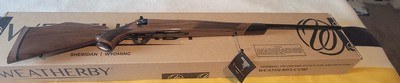 NIB Weatherby Mark V Deluxe Varmintmaster 224 Weatherby Magnum - Image 1 of 8