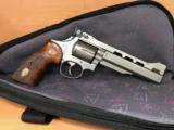 Smith and Wesson Grand Master Deluxe by Power Custom
- 3 of 6