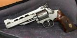 Smith and Wesson Grand Master Deluxe by Power Custom
- 1 of 6