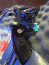 COLT PYTHON. 357 MAGNUM 4INCH BLUE ELITE GRIPS - 7 of 15