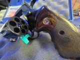 COLT PYTHON. 357 MAGNUM 4INCH BLUE ELITE GRIPS - 12 of 15