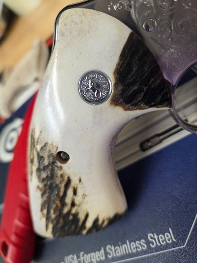 COLT PYTHON GENUINE ELK STAG TARGET GRIPS - Image 11 of 13