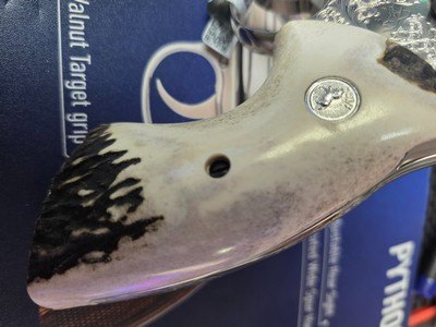 COLT PYTHON GENUINE ELK STAG TARGET GRIPS - Image 8 of 13
