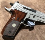 Sig P229 Elite 9mm - 3 of 4