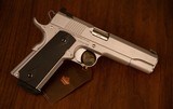 Dan Wesson Valor 1911 10mm - 1 of 2