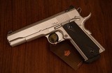 Dan Wesson Valor 1911 10mm - 2 of 2