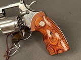 The Colt Python Elite .357 - 6 of 8