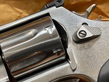 Smith & Wesson 686-6 7 round 357 magnum - 3 of 4