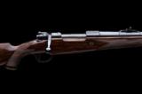 Holland & Holland Model De Luxe Bolt Action .338 Win. Mag.
- 2 of 8