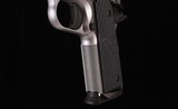 Wilson Combat 9mm - SENTINEL COMPACT, Stainless Steel, Tritium Sight, NEW! vintage firearms inc - 9 of 17
