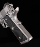 Wilson Combat .45ACP – TACTICAL SUPERGRADE PROFESSIONAL, STAINLESS STEEL, vintage firearms inc - 16 of 20
