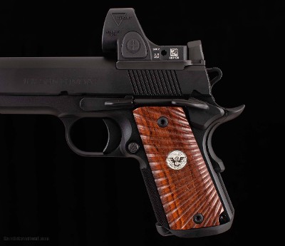 Wilson Combat 9mm – SENTINEL XL, VFI SERIES, MAGWELL, SRO, COCOBOLO GRIPS, vintage firearms - Image 9 of 17
