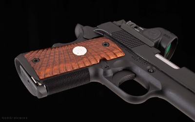 Wilson Combat 9mm – SENTINEL XL, VFI SERIES, MAGWELL, SRO, COCOBOLO GRIPS, vintage firearms - Image 15 of 17