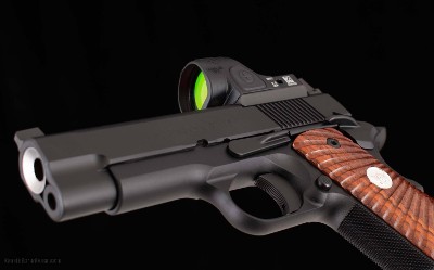 Wilson Combat 9mm – SENTINEL XL, VFI SERIES, MAGWELL, SRO, COCOBOLO GRIPS, vintage firearms - Image 11 of 17
