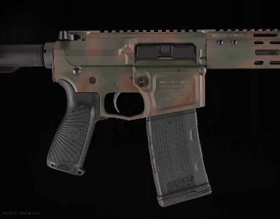 Wilson Combat 300HAM’R - RECON TACTICAL, FOREST CAMO, vintage firearms - Image 5 of 18