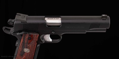 Wilson Combat .45ACP - TACTICAL ELITE, BLACK, CA APPROVED, vintage firearms - Image 8 of 17
