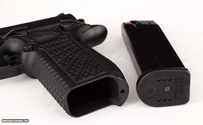 Wilson Combat 9mm - SFX9, VFI SERIES, BLACK EDITION, vintage firearms - Image 16 of 17
