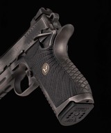 Wilson Combat EDC X9, 9mm - SILVER/BLACK, 4”, 1-15 & 7-18RD MAGS, LIGHTRAIL vintage firearms inc - 13 of 17