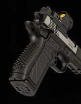 Wilson Combat SFX9, 9mm - TWO-TONE, SRO, COMPENSATED, vintage firearms inc. - 14 of 17