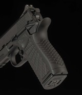 Wilson Combat SFX9, 9mm - VFI SERIES, BLK, 4”, LIGHTRAIL, vintage firearms inc - 13 of 17