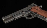 Smith & Wesson Model 952-1 9mm – PERFORMANCE CENTER,100%, UNFIRED, vintage firearms - 10 of 18