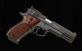 Smith & Wesson Model 952-1 9mm – PERFORMANCE CENTER,100%, UNFIRED, vintage firearms - 3 of 18