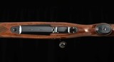 Winchester Model 70, 7mm-08 REM - SUPER GRADE, GORGEOUS WOOD, SCOPE MOUNTS, vintage firearms - 16 of 25