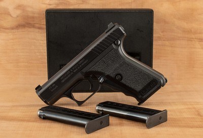 H&K P7M8 9mm Luger – FACTORY CASE, 3 MAGS, MANUAL, vintage firearms