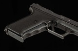 H&K P7M8 9mm Luger – FACTORY CASE, 3 MAGS, MANUAL, vintage firearms - 14 of 19