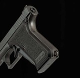 H&K P7M8 9mm Luger – FACTORY CASE, 3 MAGS, MANUAL, vintage firearms - 12 of 19