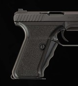 H&K P7M8 9mm Luger – FACTORY CASE, 2 MAGS, TOOLS, MANUAL, vintage firearms - 9 of 19