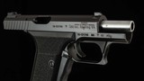 H&K P7M8 9mm Luger – FACTORY CASE, 2 MAGS, TOOLS, MANUAL, vintage firearms - 5 of 19